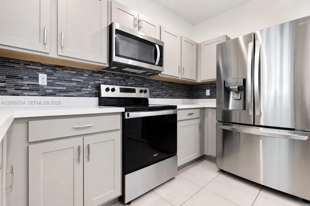 484 NE 4th Ave Florida City, FL 33034