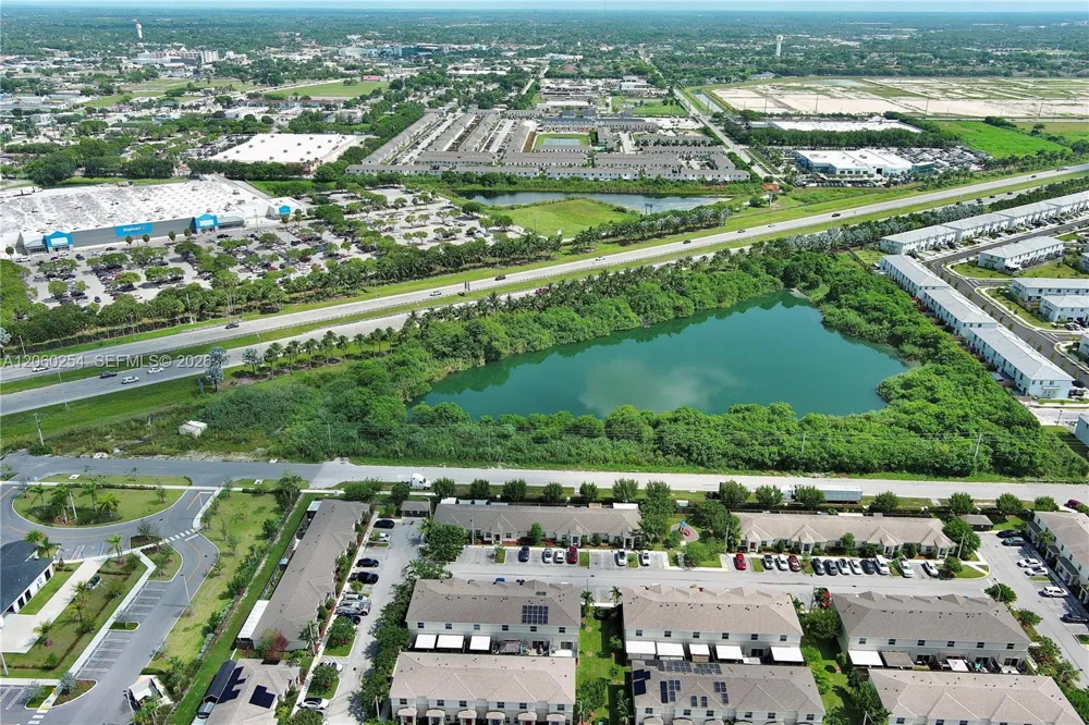 484 NE 4th Ave Florida City, FL 33034