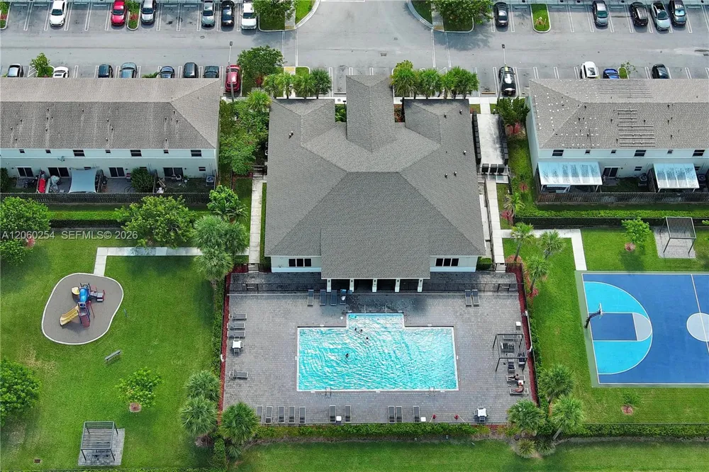 484 NE 4th Ave Florida City, FL 33034