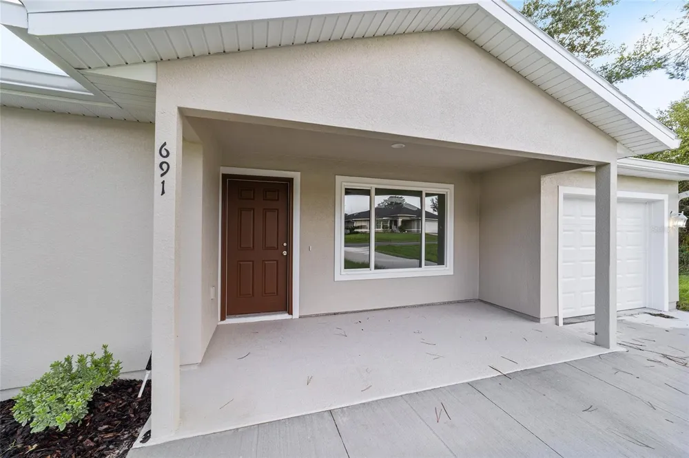 34 MAPLE LANE Ocklawaha, FL 32179