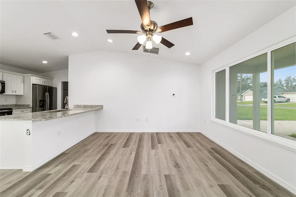 34 MAPLE LANE Ocklawaha, FL 32179