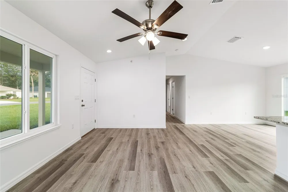 34 MAPLE LANE Ocklawaha, FL 32179