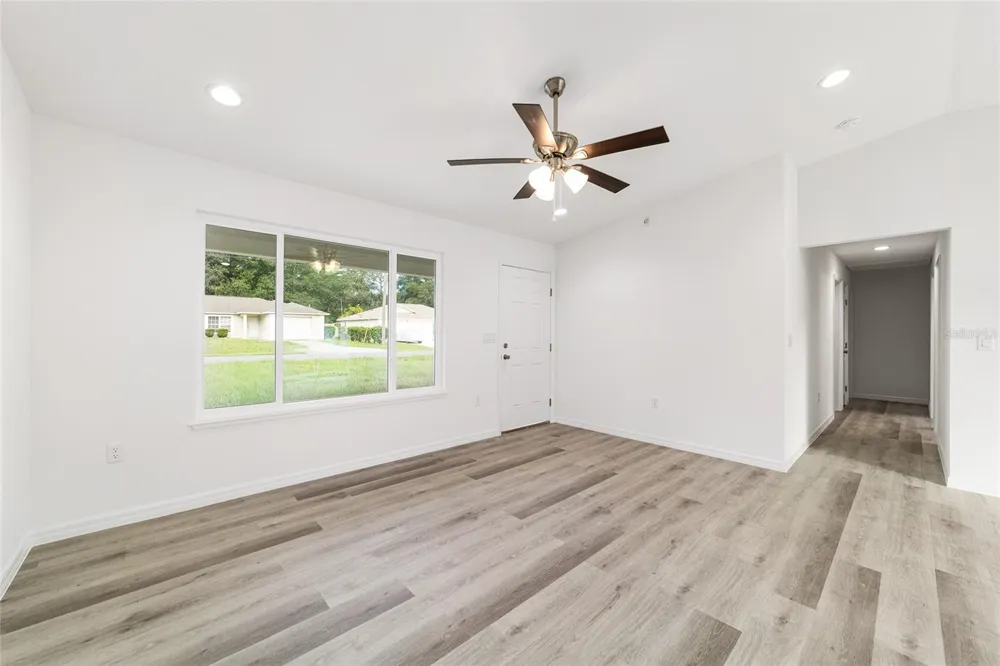 34 MAPLE LANE Ocklawaha, FL 32179