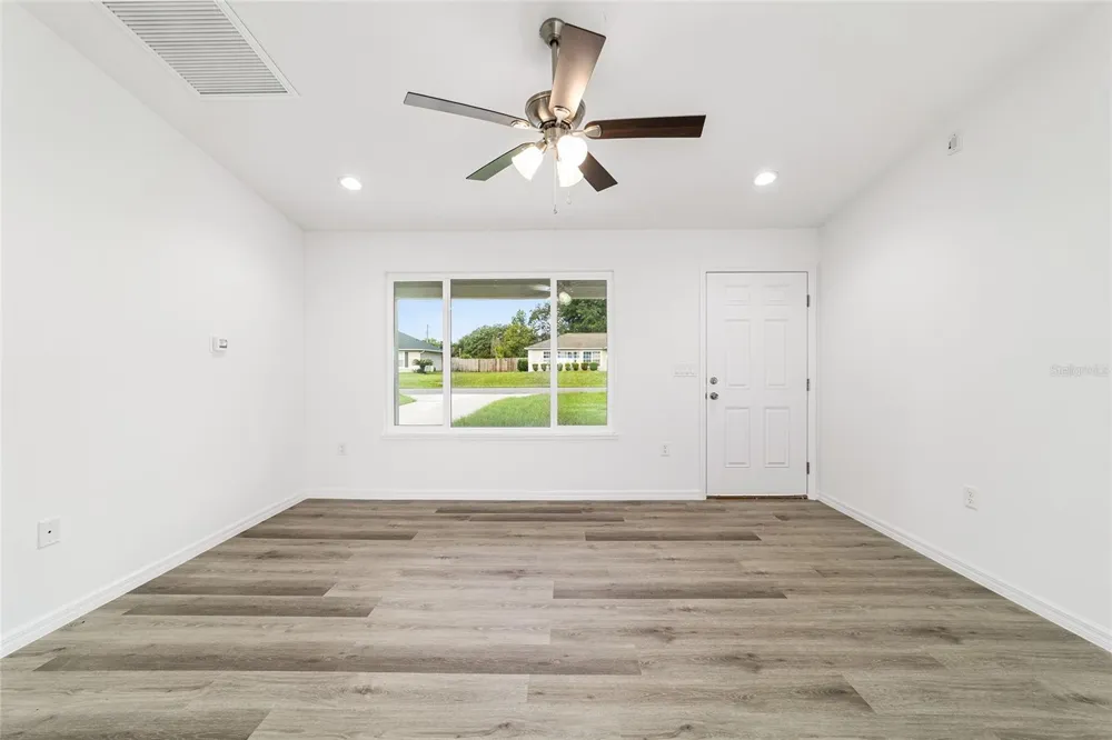 34 MAPLE LANE Ocklawaha, FL 32179