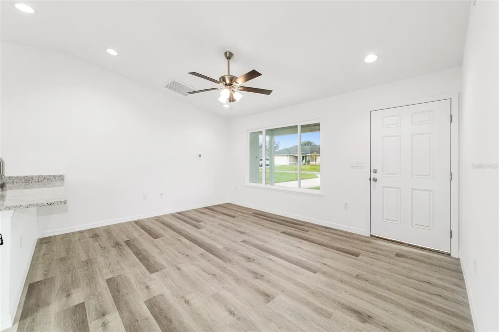 34 MAPLE LANE Ocklawaha, FL 32179