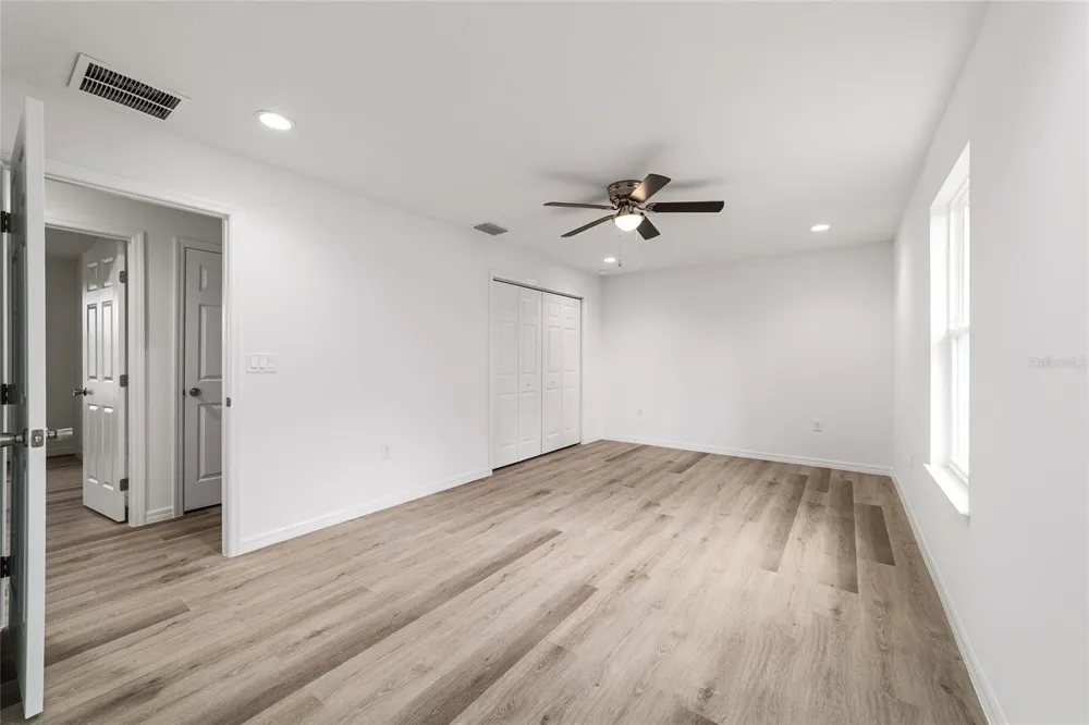 34 MAPLE LANE Ocklawaha, FL 32179
