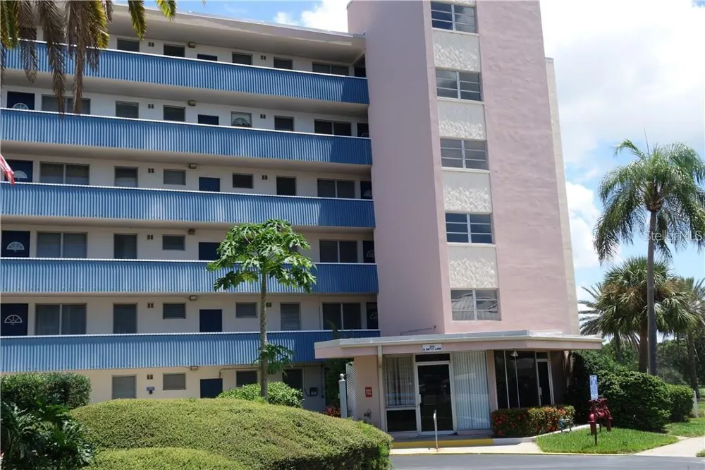 200 BETTY LANE #2E Clearwater, FL 33755