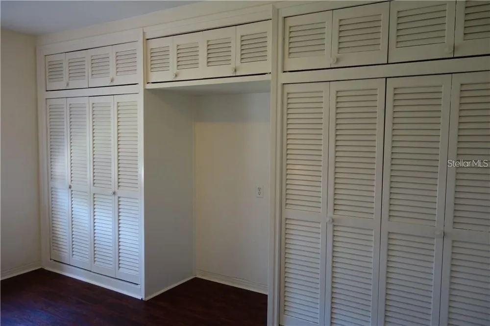 200 BETTY LANE #2E Clearwater, FL 33755