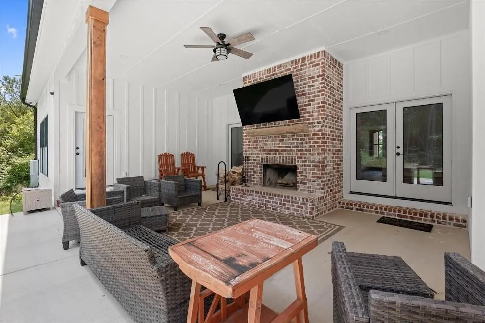 988 Boozer Road Heflin, AL 36264