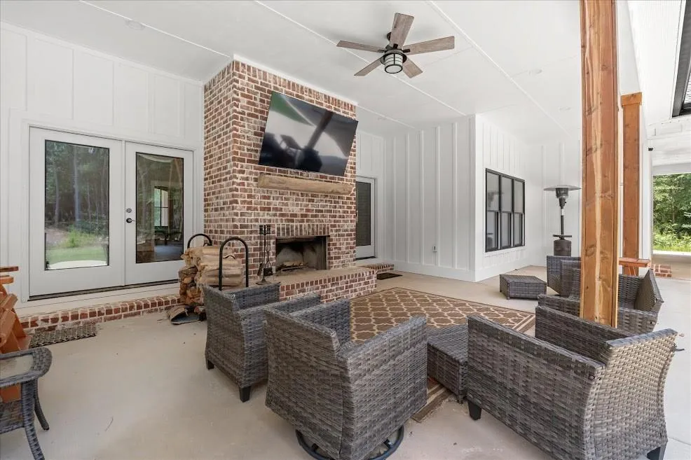 988 Boozer Road Heflin, AL 36264
