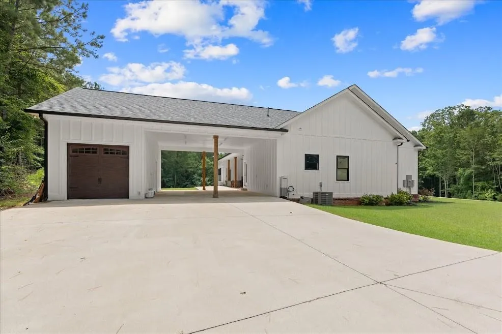 988 Boozer Road Heflin, AL 36264