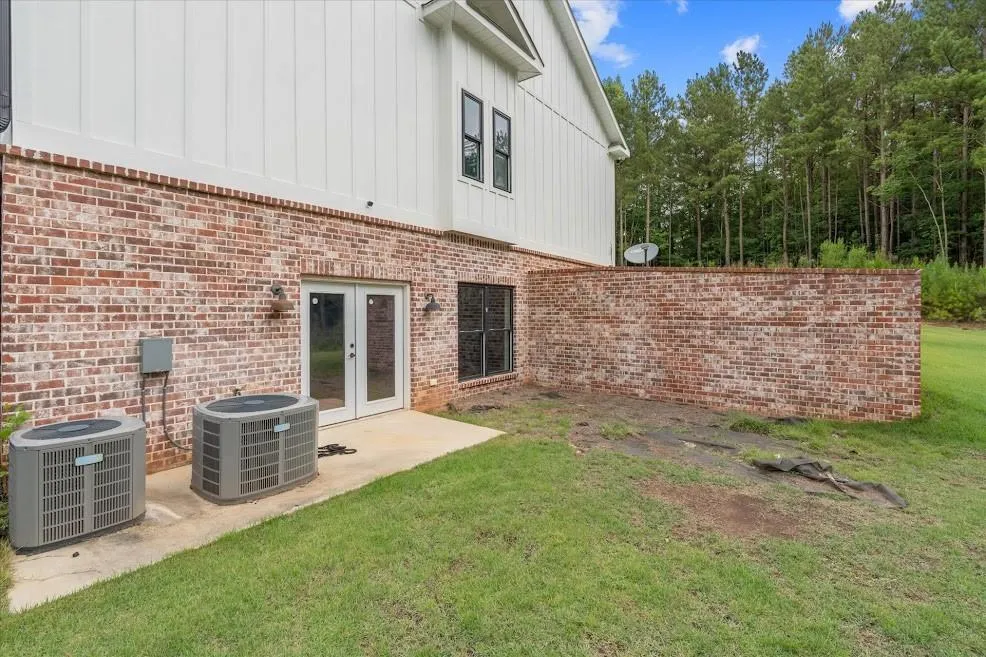 988 Boozer Road Heflin, AL 36264