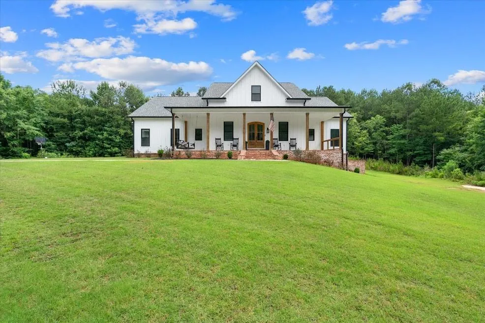 988 Boozer Road Heflin, AL 36264