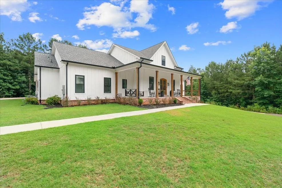 988 Boozer Road Heflin, AL 36264