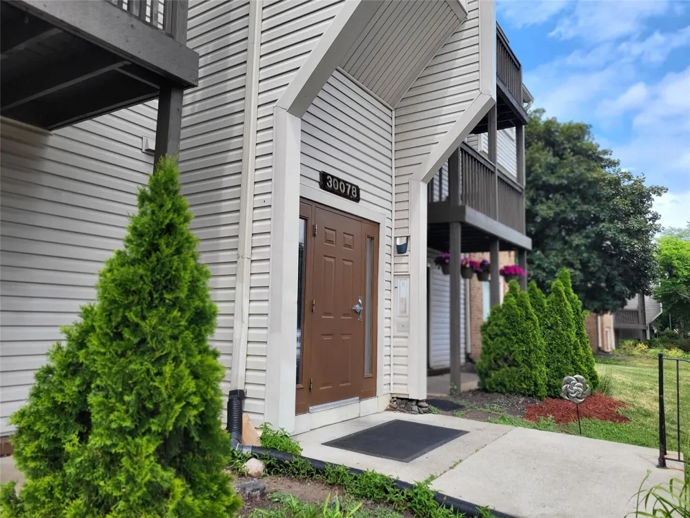 30078 W 12 Mile Road #99 Farmington Hills, MI 48334