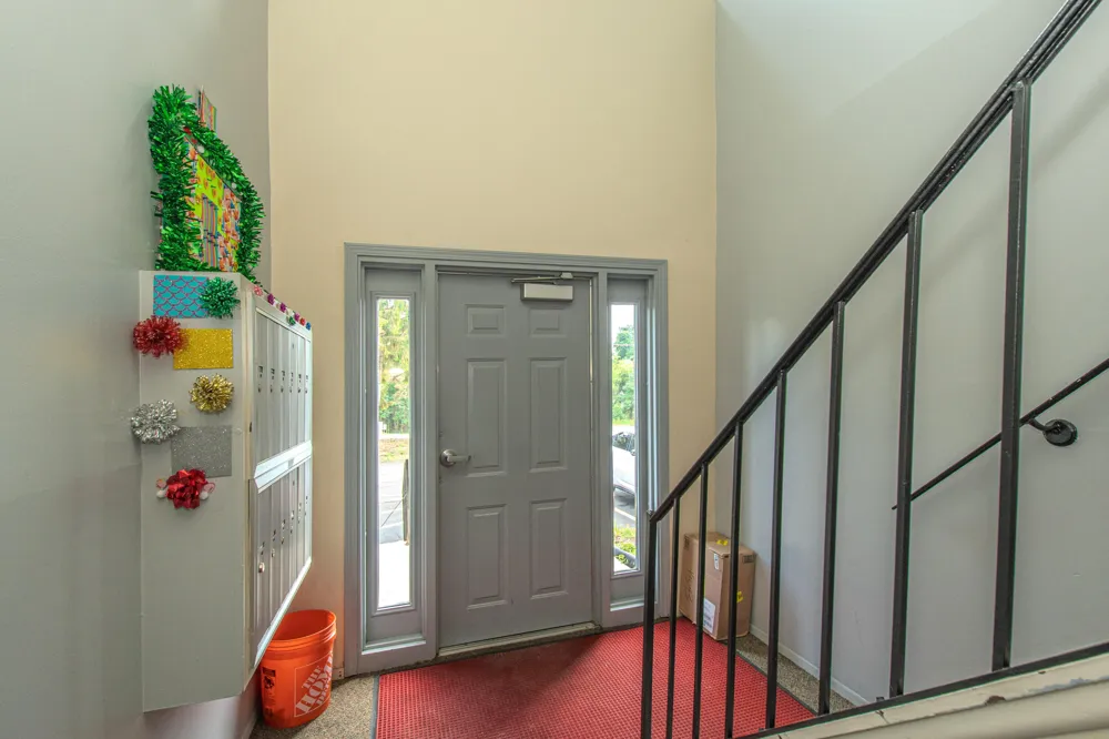 30078 W 12 Mile Road #99 Farmington Hills, MI 48334