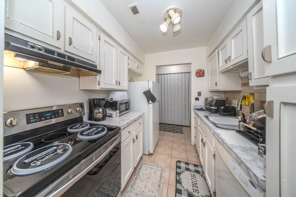 30078 W 12 Mile Road #99 Farmington Hills, MI 48334