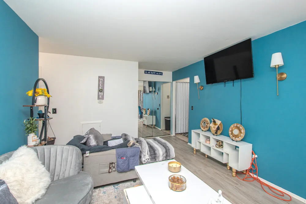 30078 W 12 Mile Road #99 Farmington Hills, MI 48334