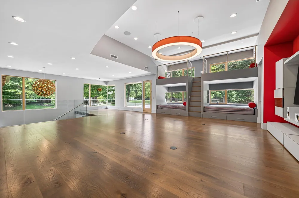 10463 W H AVENUE Kalamazoo, MI 49009