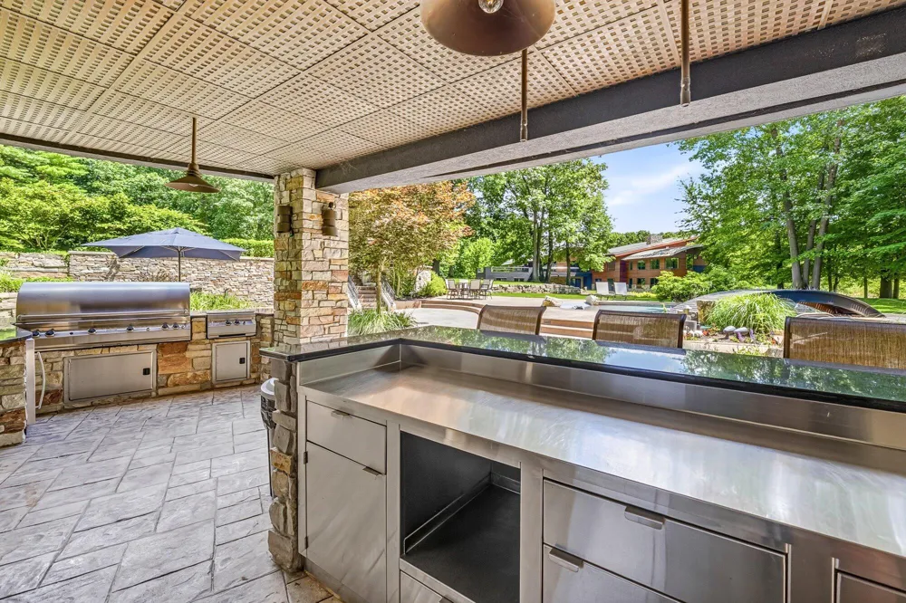 10463 W H AVENUE Kalamazoo, MI 49009