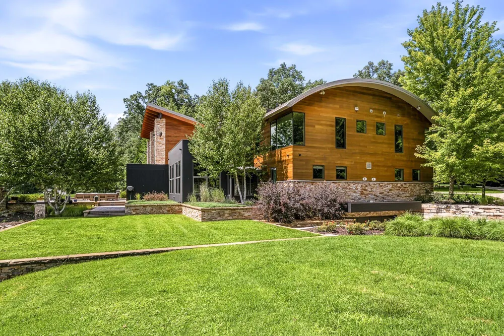 10463 W H AVENUE Kalamazoo, MI 49009