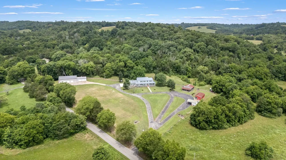 448 County Line Rd Lynchburg, TN 37352