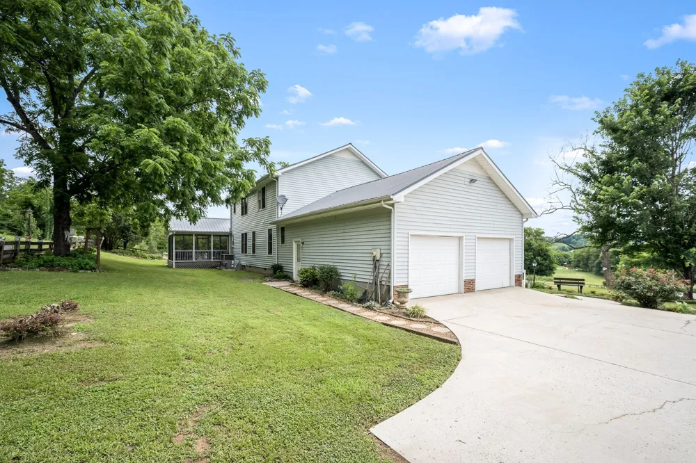 448 County Line Rd Lynchburg, TN 37352