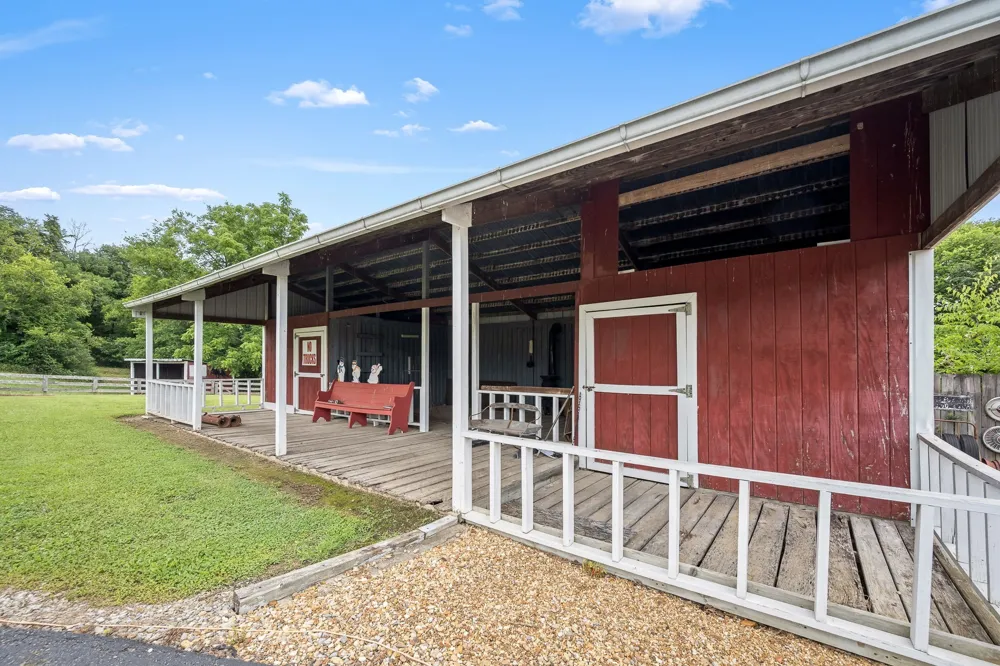 448 County Line Rd Lynchburg, TN 37352