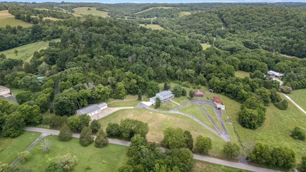 448 County Line Rd Lynchburg, TN 37352