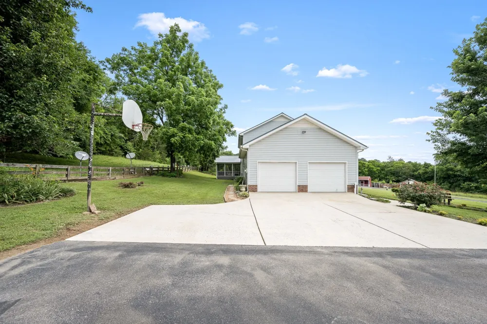 448 County Line Rd Lynchburg, TN 37352