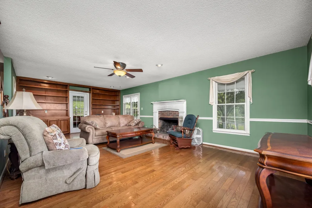 448 County Line Rd Lynchburg, TN 37352