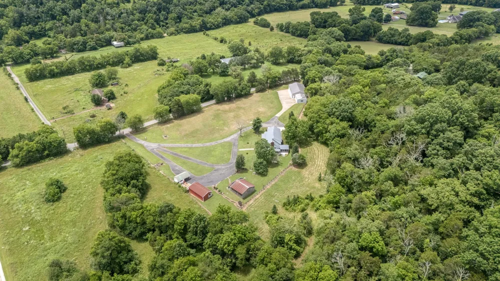 448 County Line Rd Lynchburg, TN 37352