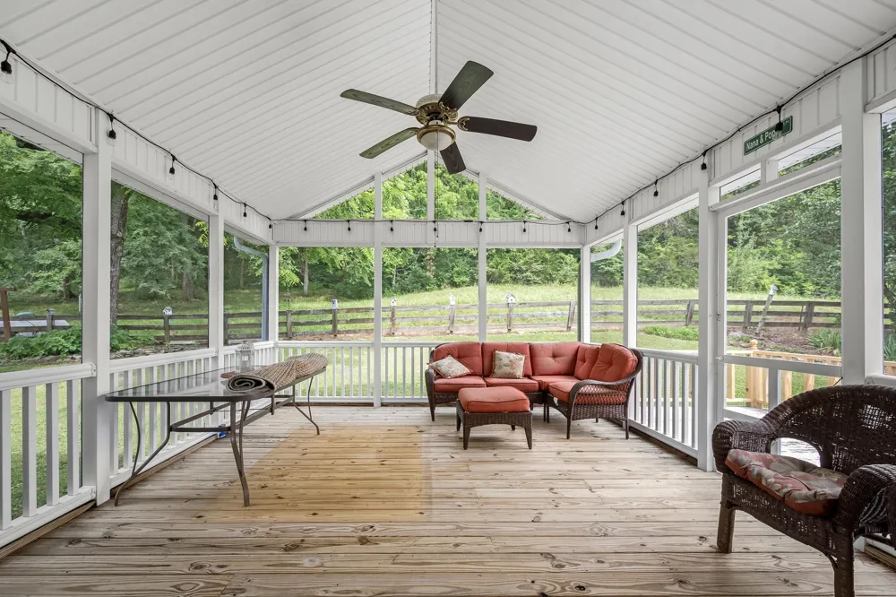 448 County Line Rd Lynchburg, TN 37352