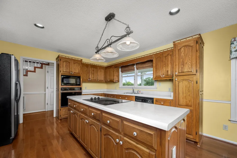 448 County Line Rd Lynchburg, TN 37352
