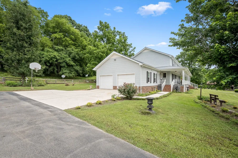 448 County Line Rd Lynchburg, TN 37352