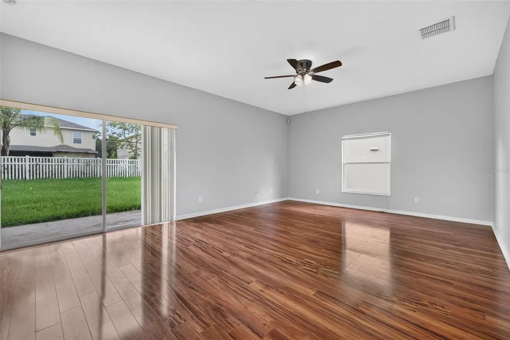 9931 HERON POINTE DRIVE Orlando, FL 32832