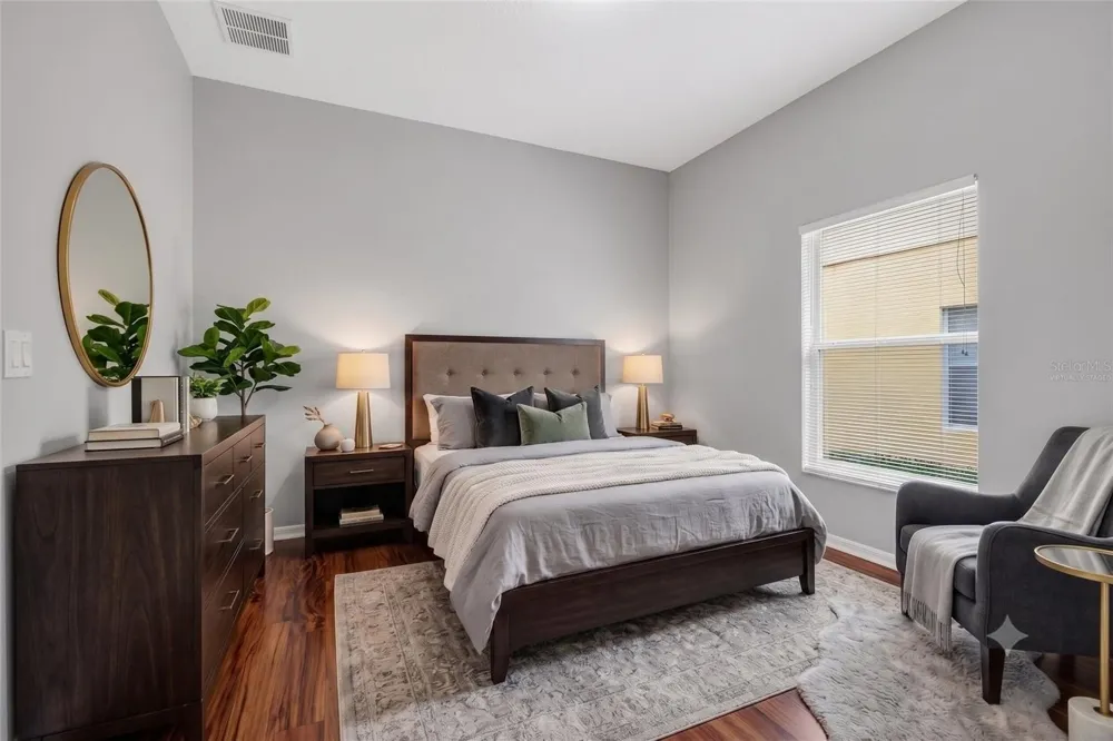 9931 HERON POINTE DRIVE Orlando, FL 32832