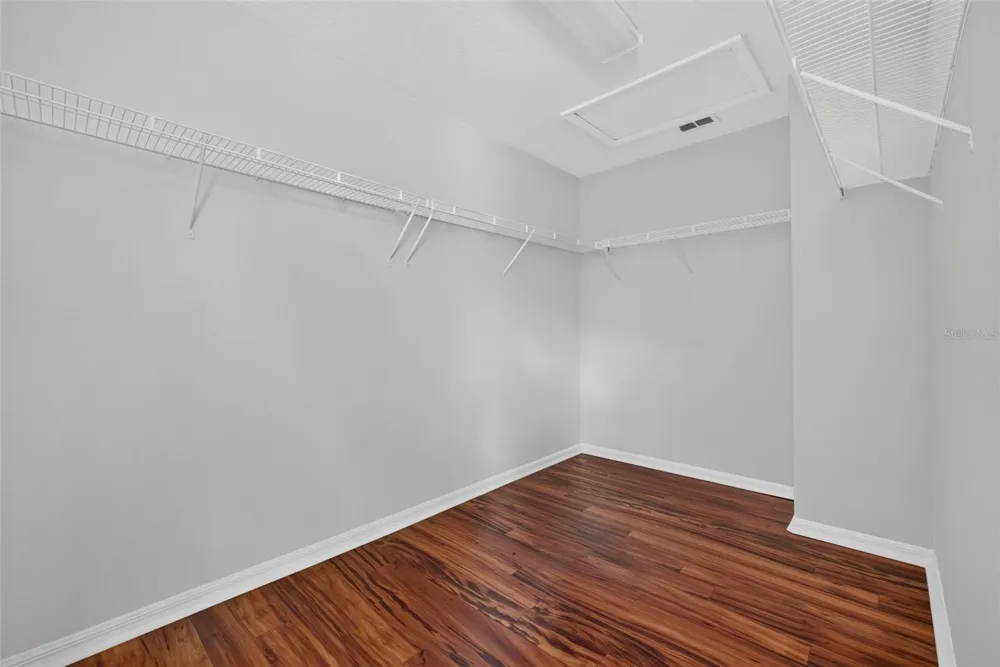 9931 HERON POINTE DRIVE Orlando, FL 32832