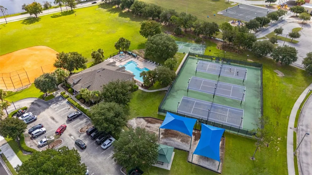 9931 HERON POINTE DRIVE Orlando, FL 32832