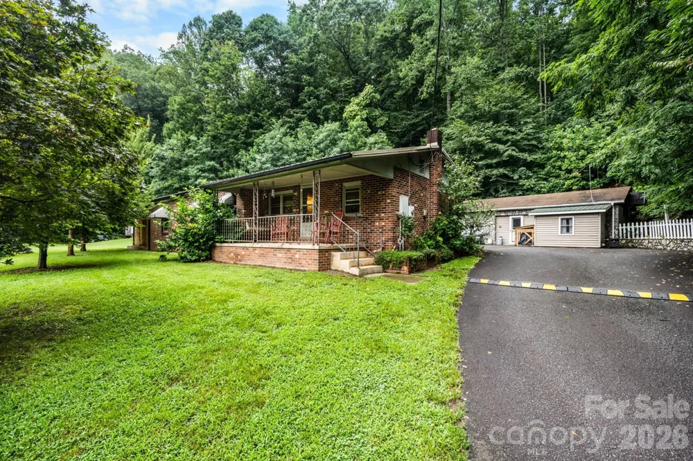 1755 F M Mclean Place Lenoir, NC 28645
