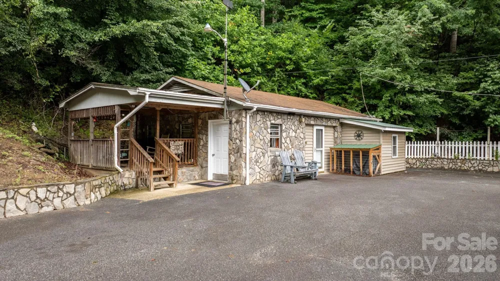 1755 F M Mclean Place Lenoir, NC 28645