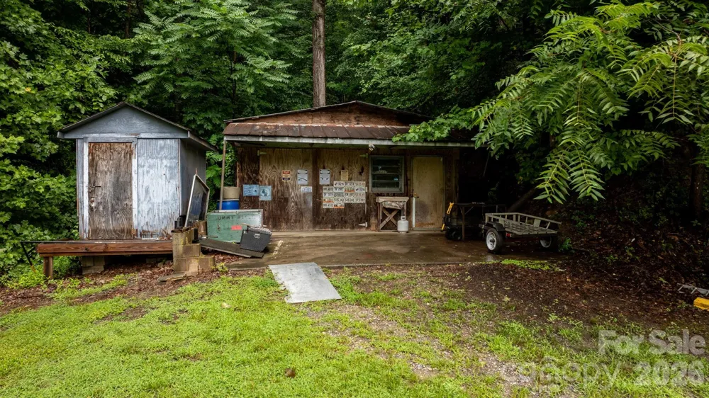 1755 F M Mclean Place Lenoir, NC 28645
