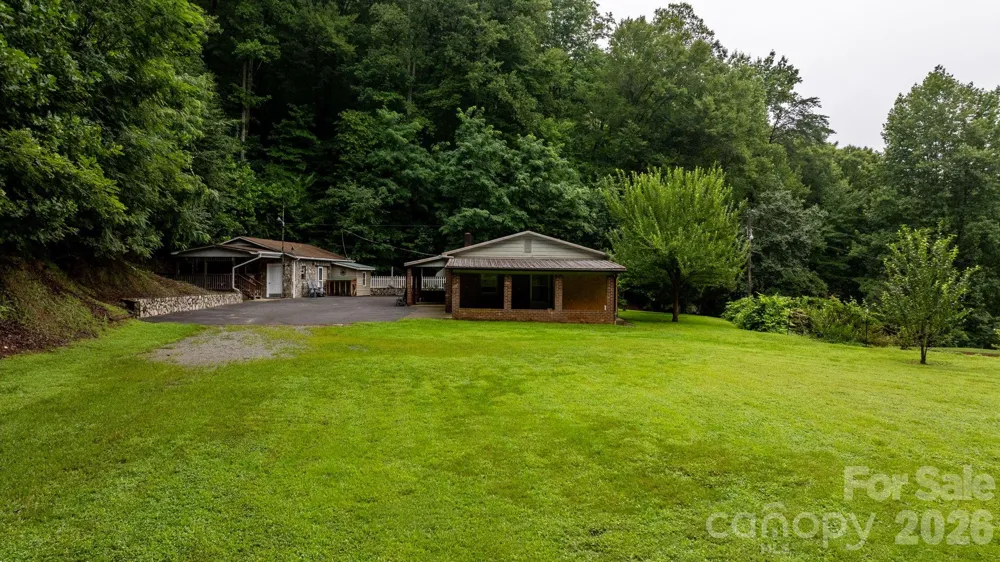 1755 F M Mclean Place Lenoir, NC 28645