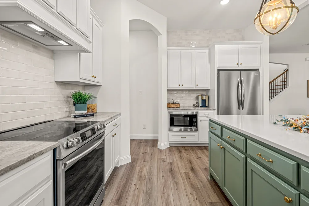 602 Sterling Drive Benbrook, TX 76126