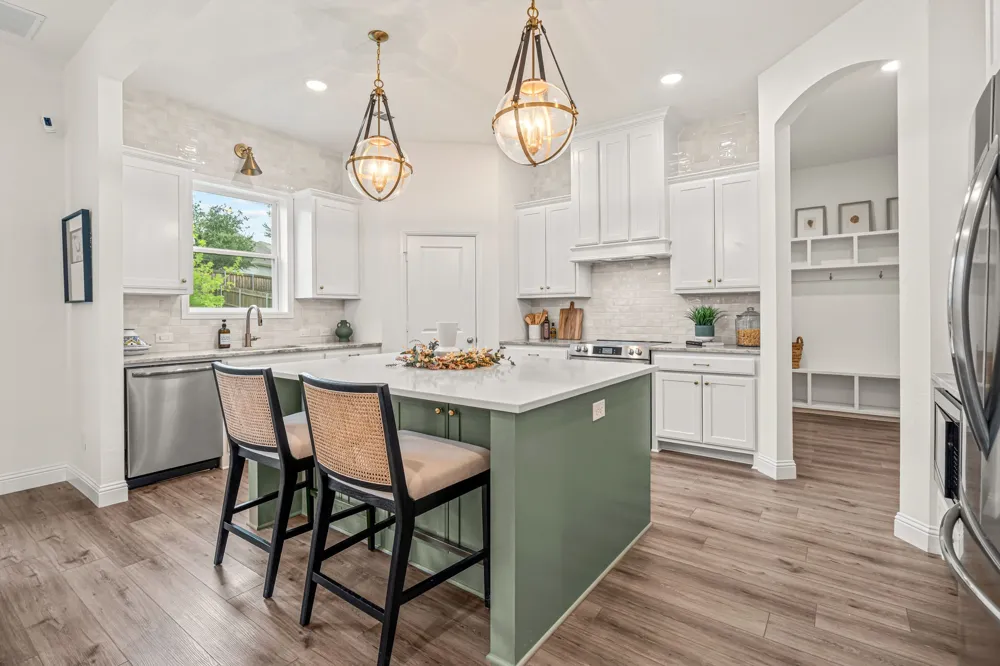 602 Sterling Drive Benbrook, TX 76126