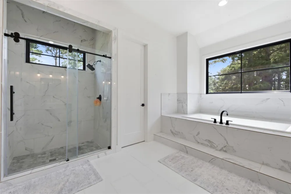 155 Oetken E Anahuac, TX 77514