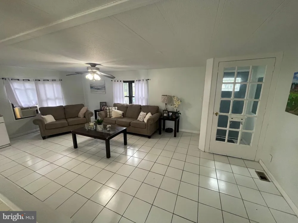 6033 FALMONT DRIVE Morrisville, PA 19067