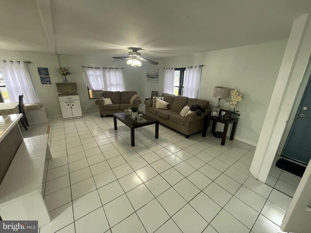 6033 FALMONT DRIVE Morrisville, PA 19067