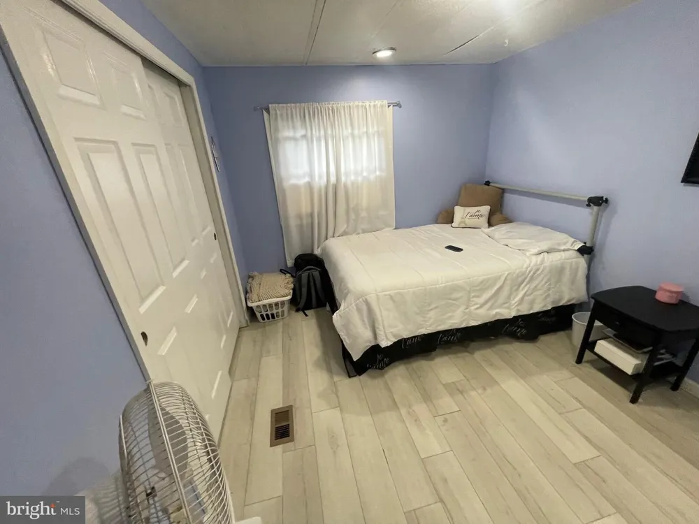 6033 FALMONT DRIVE Morrisville, PA 19067