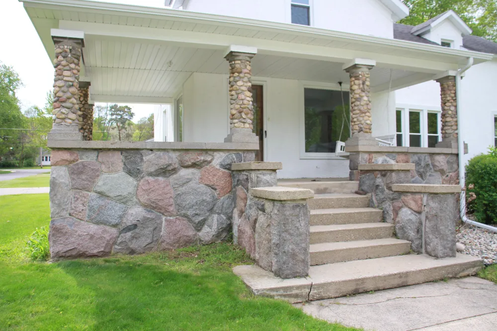 24195 Third Avenue Mattawan, MI 49071